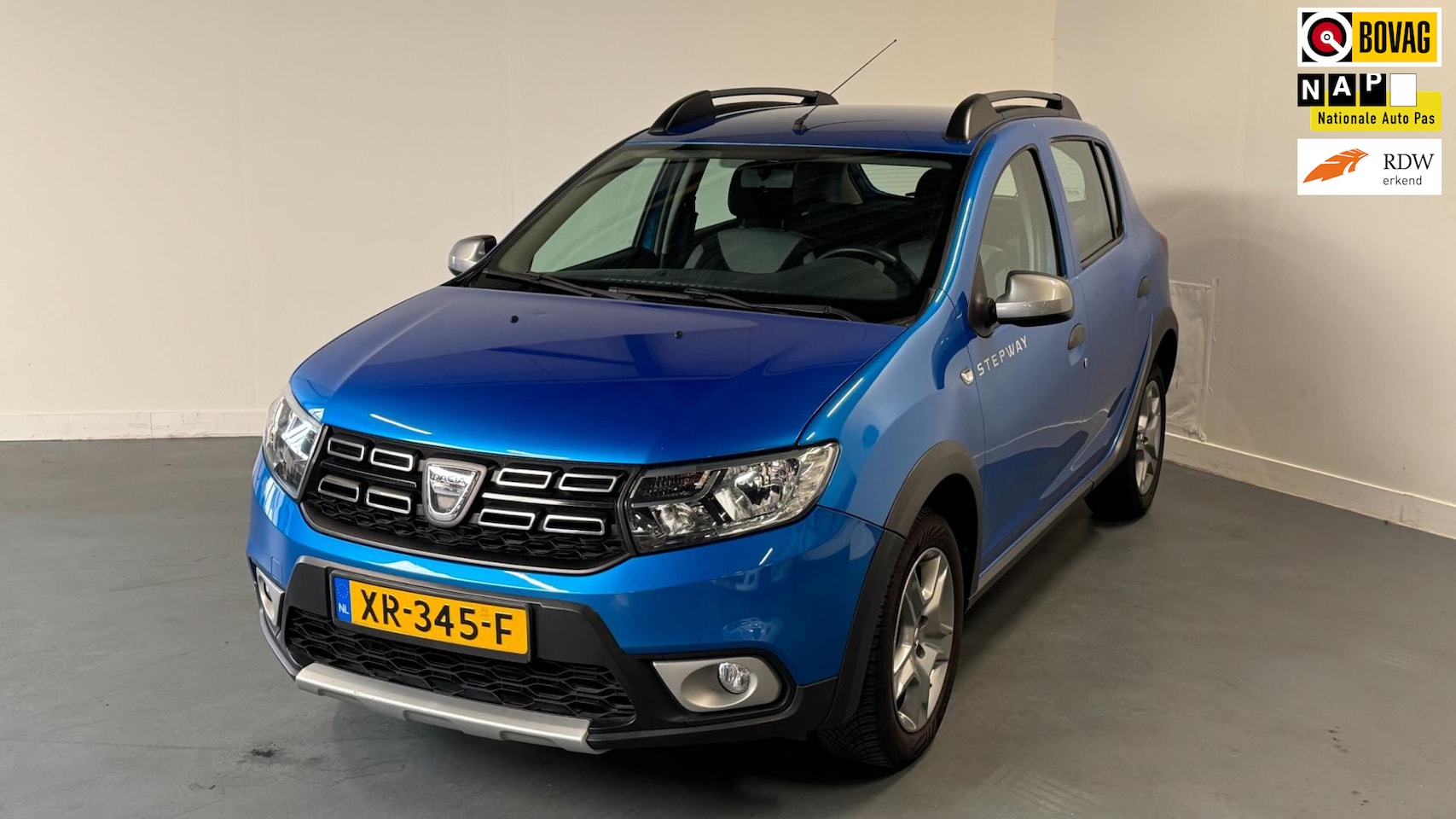Dacia Sandero Stepway - 0.9 TCe Laureate | AIRCO | CRUISE CONTROL | PARKEERSENS. + CAMERA | - AutoWereld.nl