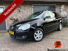 Volkswagen Polo - - 5 deurs - LM Velgen - APK - CARPLAY