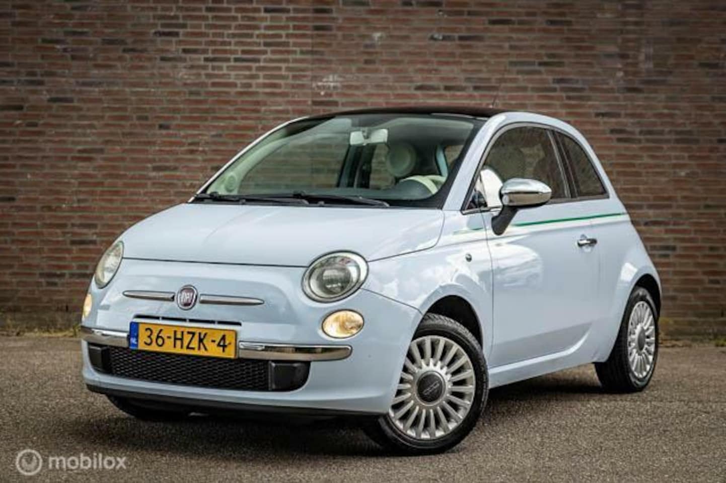 Fiat 500 - 1.2 Lounge | Nap | Pano | Lichtmatelen velgen - AutoWereld.nl