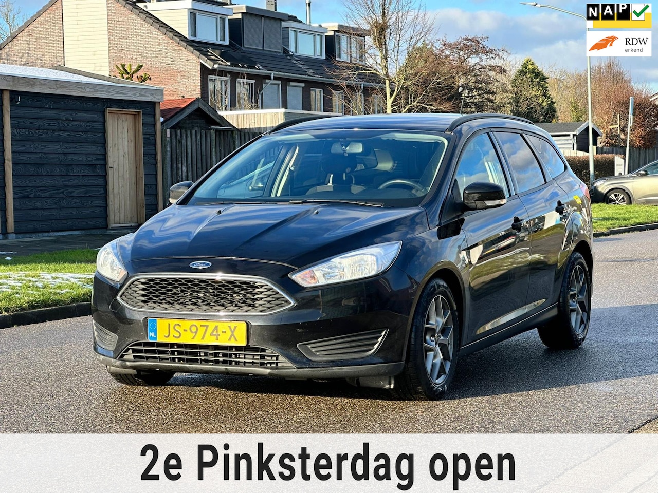 Ford Focus Wagon - 1.0 Titanium Edition Stoelverwarming*Airco*LM velgen*Parkeersensoren*Dealer onderhouden* - AutoWereld.nl