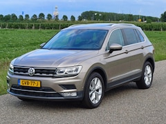 Volkswagen Tiguan - 1.4 TSI 4Motion Highline /Nieuwstaat /Pano/Camera/Led/Navi/18 " /Ada Cruise/
