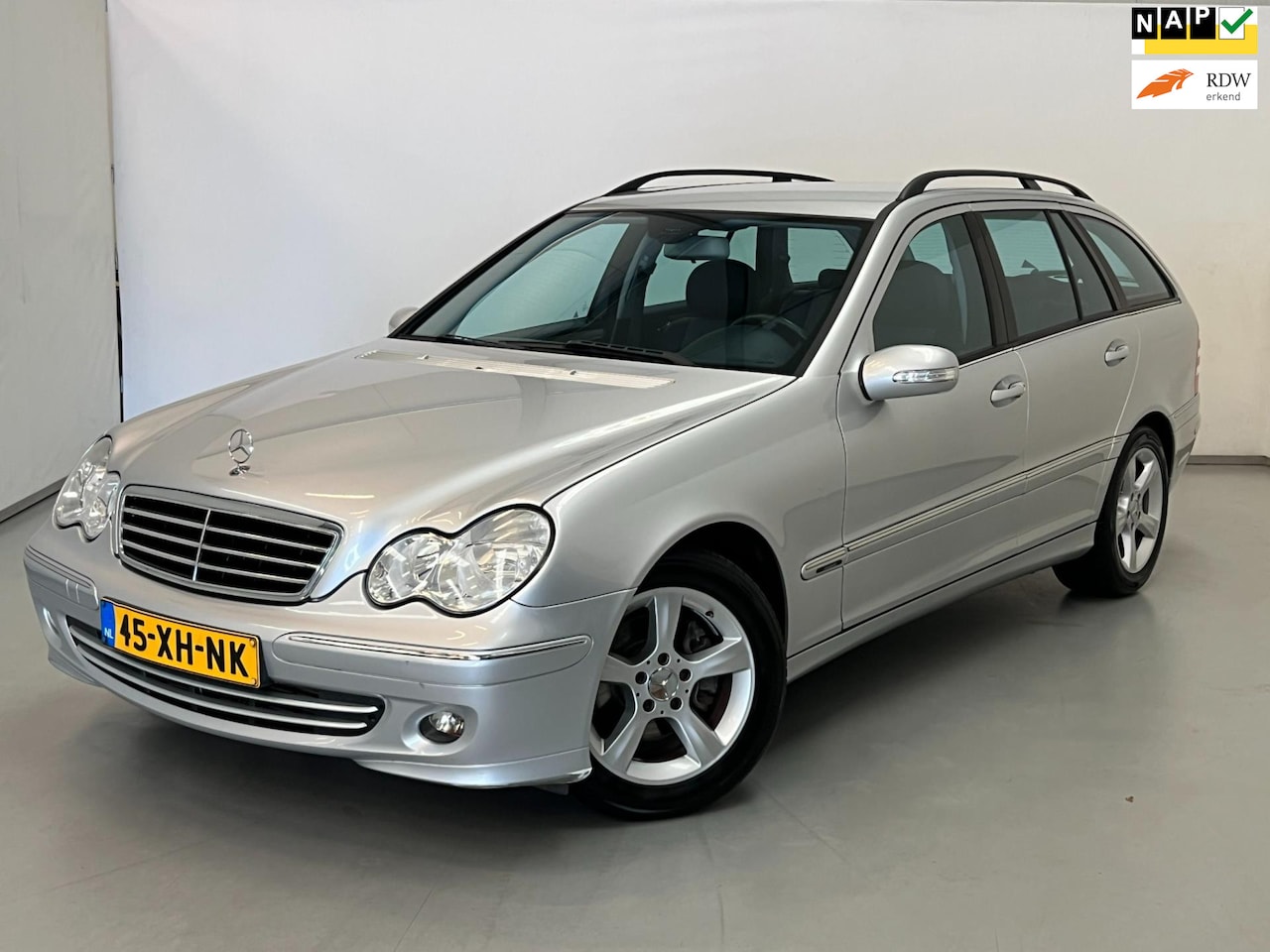 Mercedes-Benz C-klasse Combi - 180 K. Avantgarde / NL-auto / Youngtimer - AutoWereld.nl