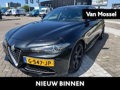 Alfa Romeo Giulia - 2.0T Super | Lederen bekleding | 19'' LM Velgen |