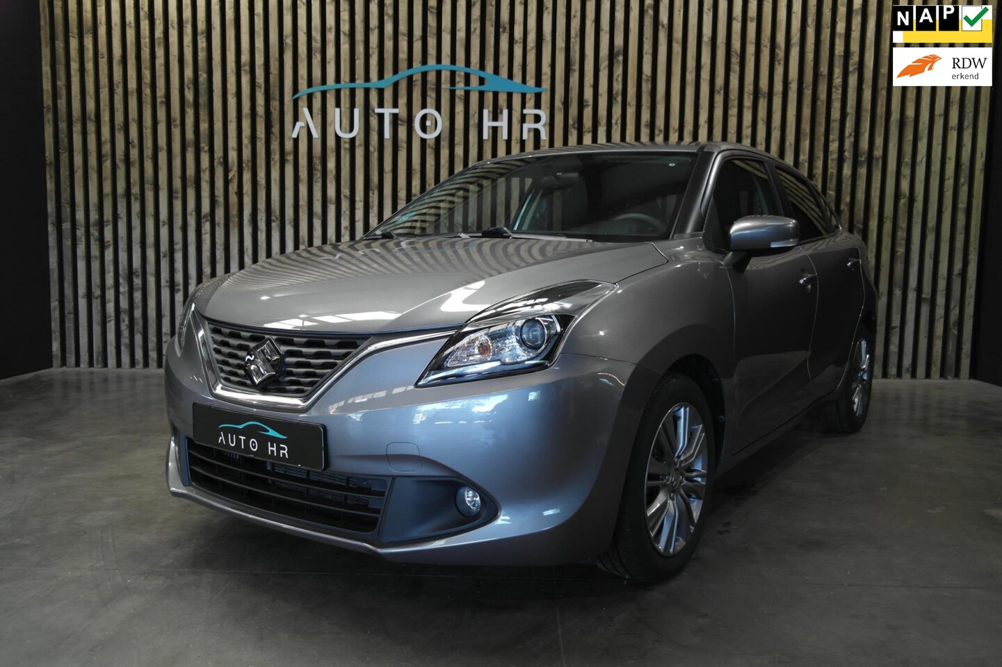 Suzuki Baleno - 1.0 Boosterjet Automaat Camera Carplay Stoelverwarming - AutoWereld.nl