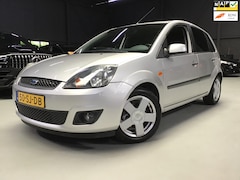 Ford Fiesta - 1.3-8V Futura I 107xxx Nap I New Apk I 5 Drs I Airco I Elec Ramen I Trekhaak I 15inchI Com