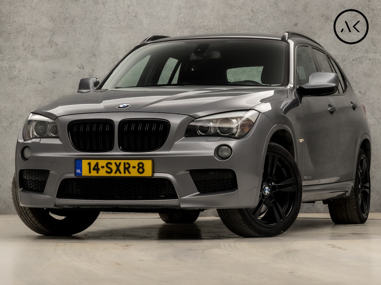 BMW X1 - sDrive20i M-Pakket M Sport 184Pk Automaat (NAVIGATIE, NAP, M STUUR, CLIMATE, ALCANTARA SPO - AutoWereld.nl