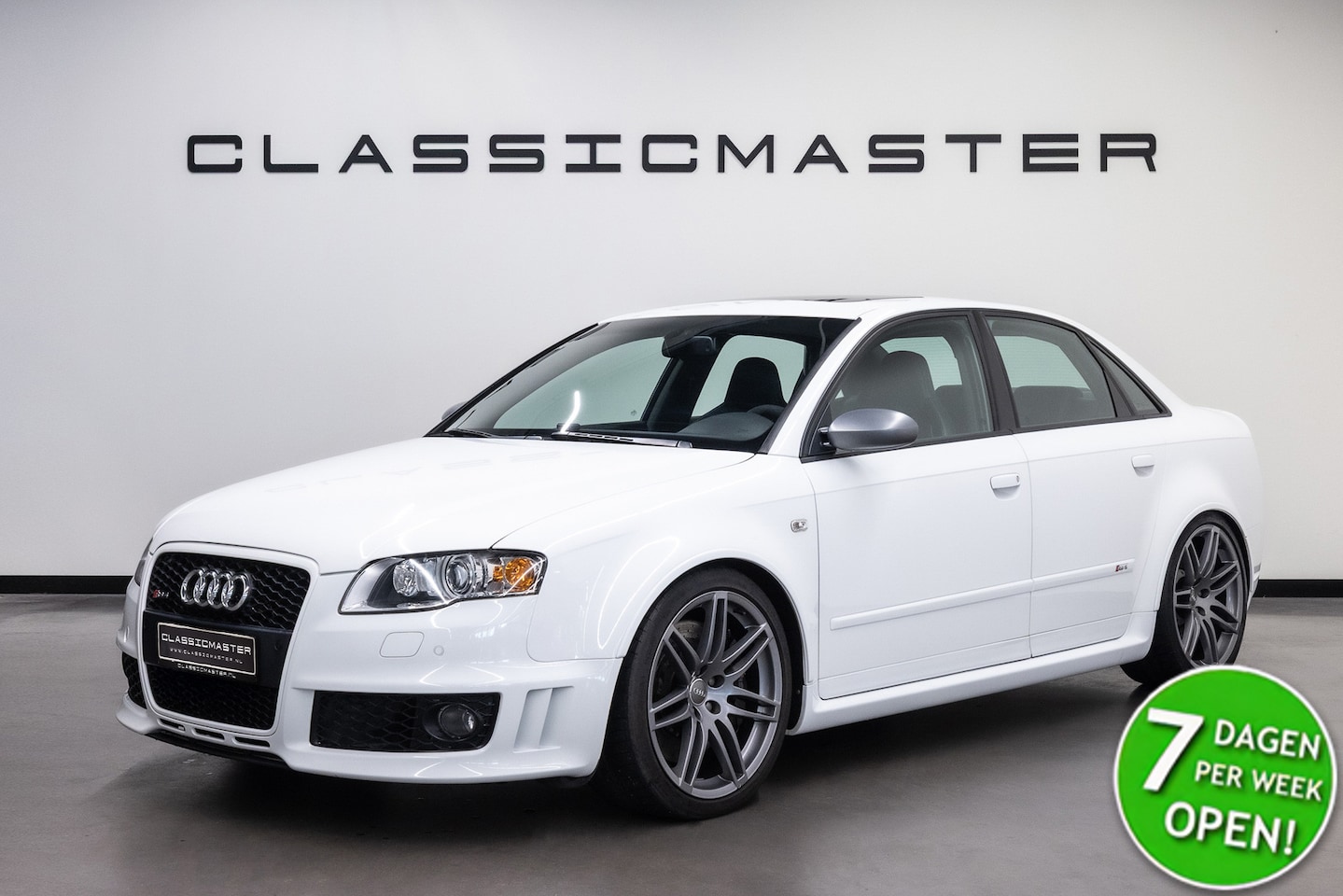 Audi A4 Limousine - Sedan 4.2 V8 RS 4 quattro Btw auto, Fiscale waarde € 12.000,- (€ 57.809.92 Ex B.T.W) DEALE - AutoWereld.nl