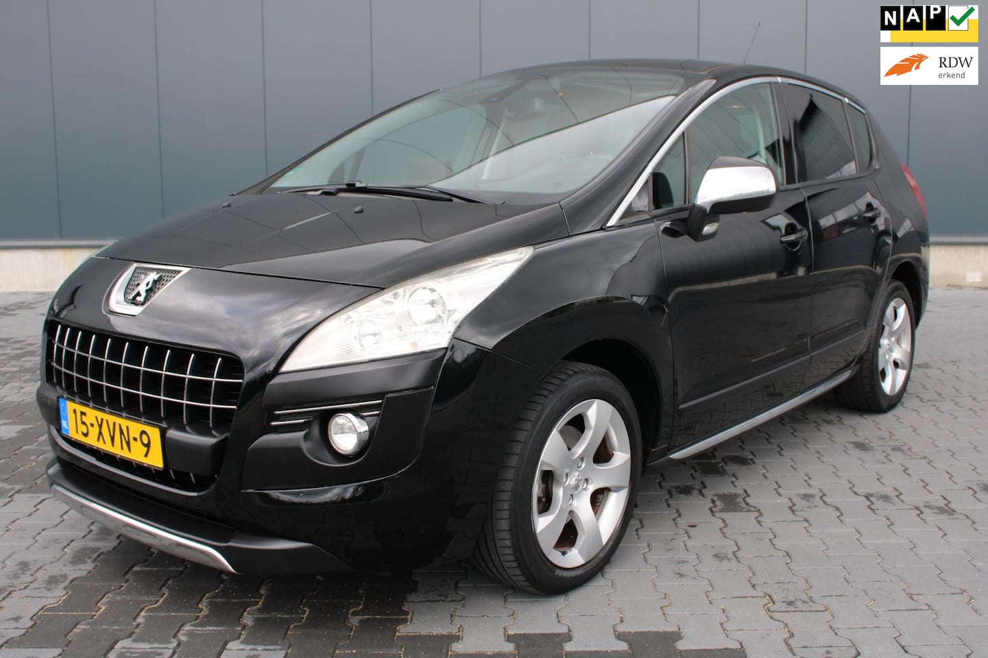 Peugeot 3008 - 1.6 THP Style Panoramadak Cruise NAV Trekhaak - AutoWereld.nl