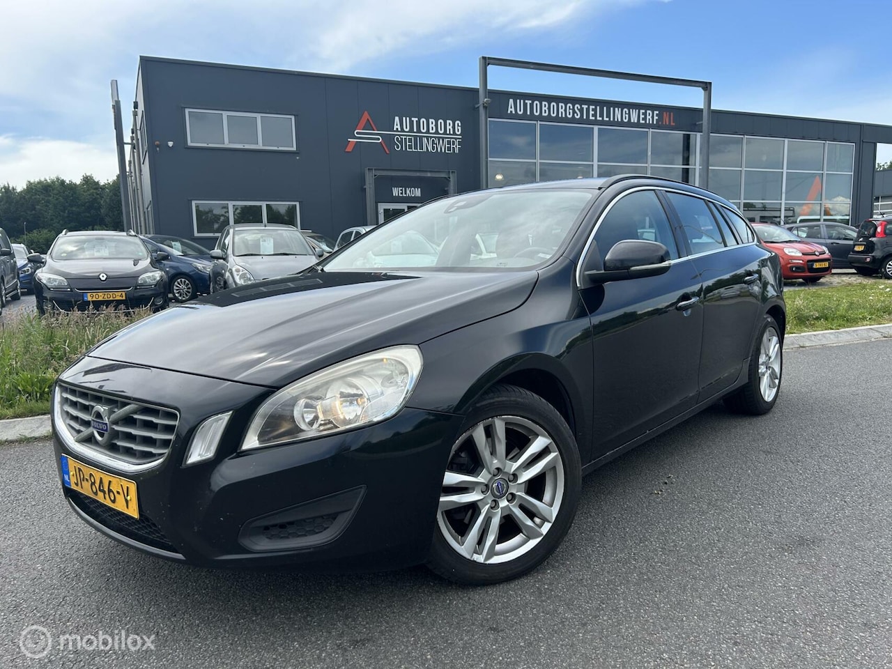 Volvo V60 - 2.0 D3 Summum [ HANDEL / EXPORT ] - AutoWereld.nl