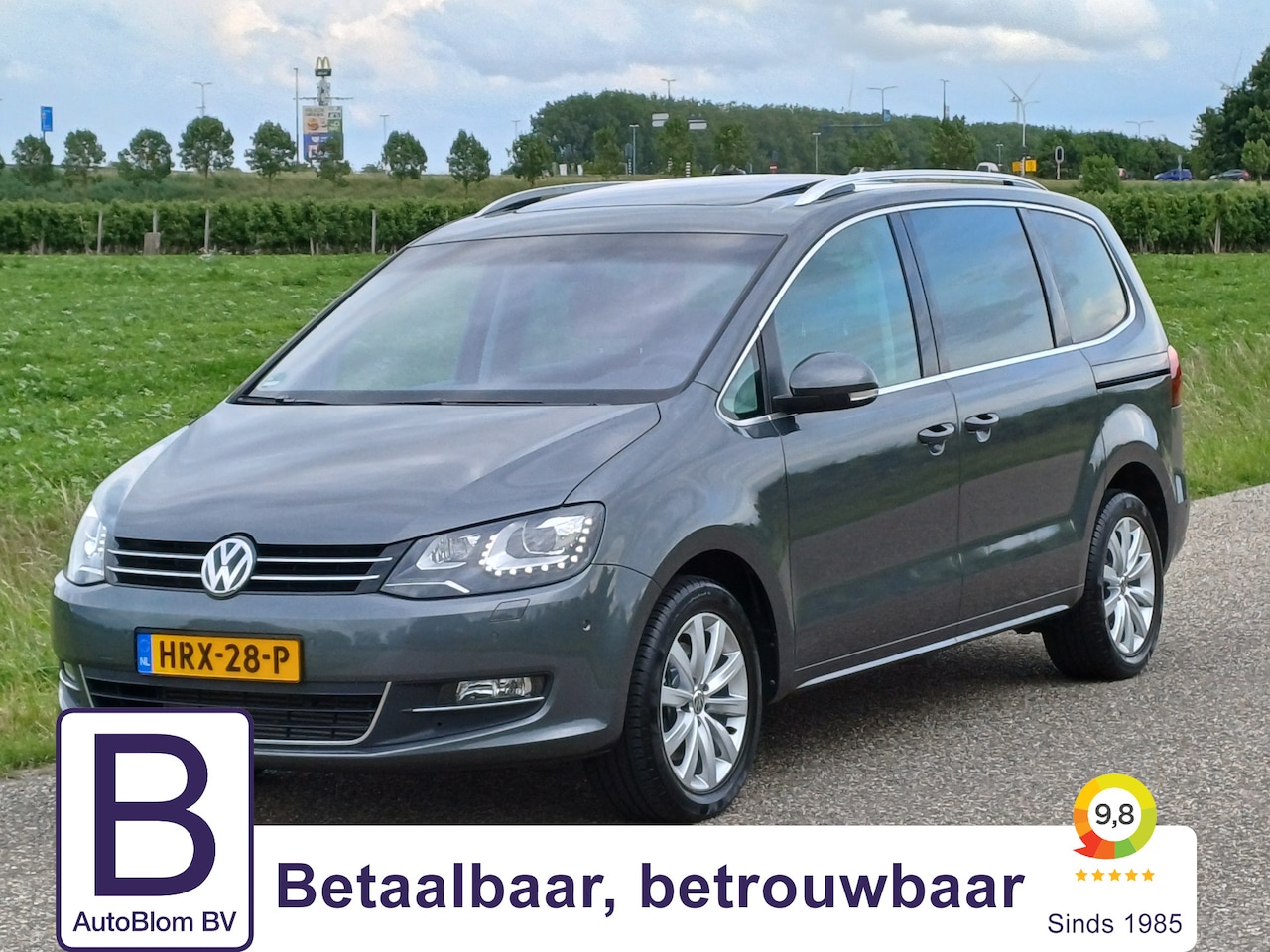 Volkswagen Sharan - 2.0 TSI Highline 7 Pers. /Nieuwstaat!/Trekh/Pano/Navi/Camera/ - AutoWereld.nl