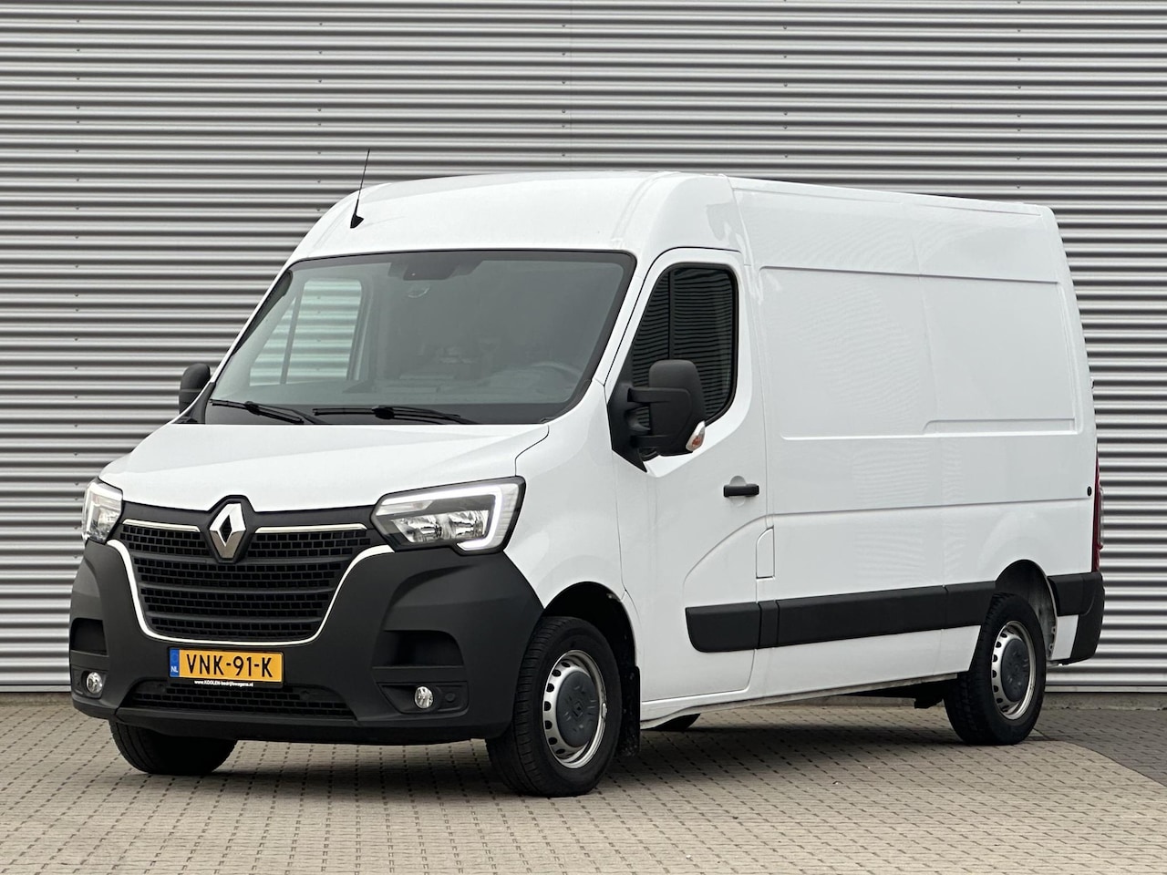 Renault Master - T35 2.3 dCi 135 L2H2 Comfort Trekhaak - AutoWereld.nl