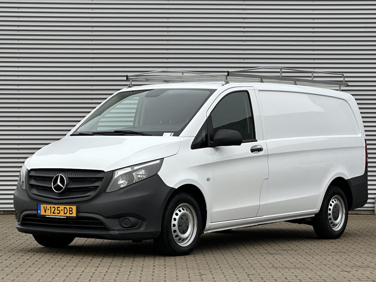 Mercedes-Benz Vito - 111 CDI L2 Trekhaak airco. weinig km's Mercedes-Benz Vito 111 CDI Lang Trekhaak airco. wei - AutoWereld.nl