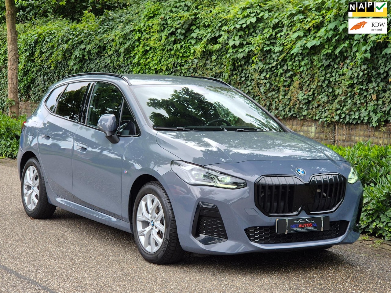 BMW 2-serie Active Tourer - M Sport ACC Line Assist CarPlay Trekhaak Cam H&K Sparkling copper grey Fabriek garantie 20 - AutoWereld.nl