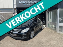 Mercedes-Benz B-klasse - 200 Turbo/Zwart automaat/leder/1 Jaar APK/H&K/PDC/Xenon