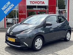 Toyota Aygo X - X-FUN 5-DEURS NL-AUTO AIRCO AFN-TREKHAAK BLUETOOTH STUURWIEL-BED