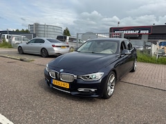 BMW 3-serie - 320d AUTOMAAT XENON/NAVI