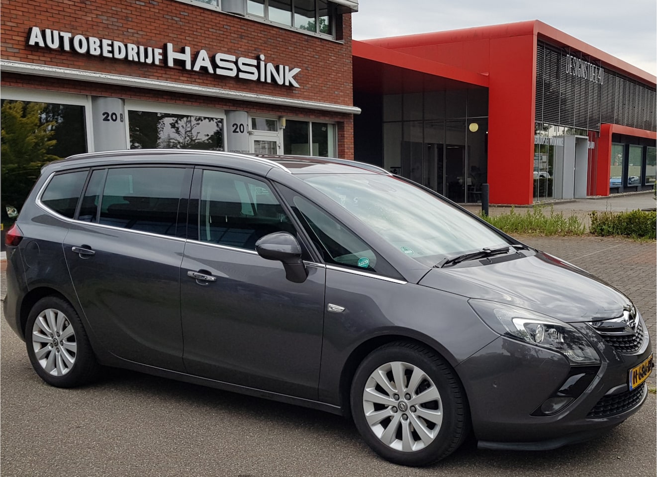 Opel Zafira Tourer - 1.4 T 7 Pers Navi 1/2 Leer Trekhaak Xenon - AutoWereld.nl