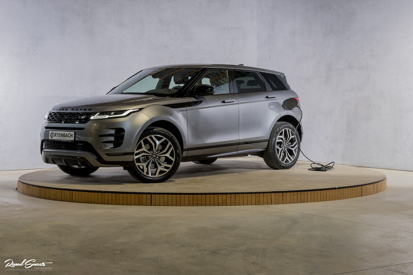 Land Rover Range Rover Evoque - 1.5 P300e AWD R-Dynamic SE | Panorama dak | Premium audio | Adaptieve cruise control | App - AutoWereld.nl