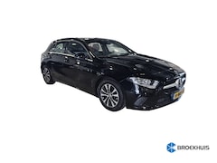 Mercedes-Benz A-klasse - 180 Business Solution | Sportstoelen Half Leder | Automaat | Camera | Breedbeeld Navi | BT