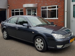 Ford Mondeo - 2.0 16V Aut Navi 1/2 Leer Ecc Trekhaak