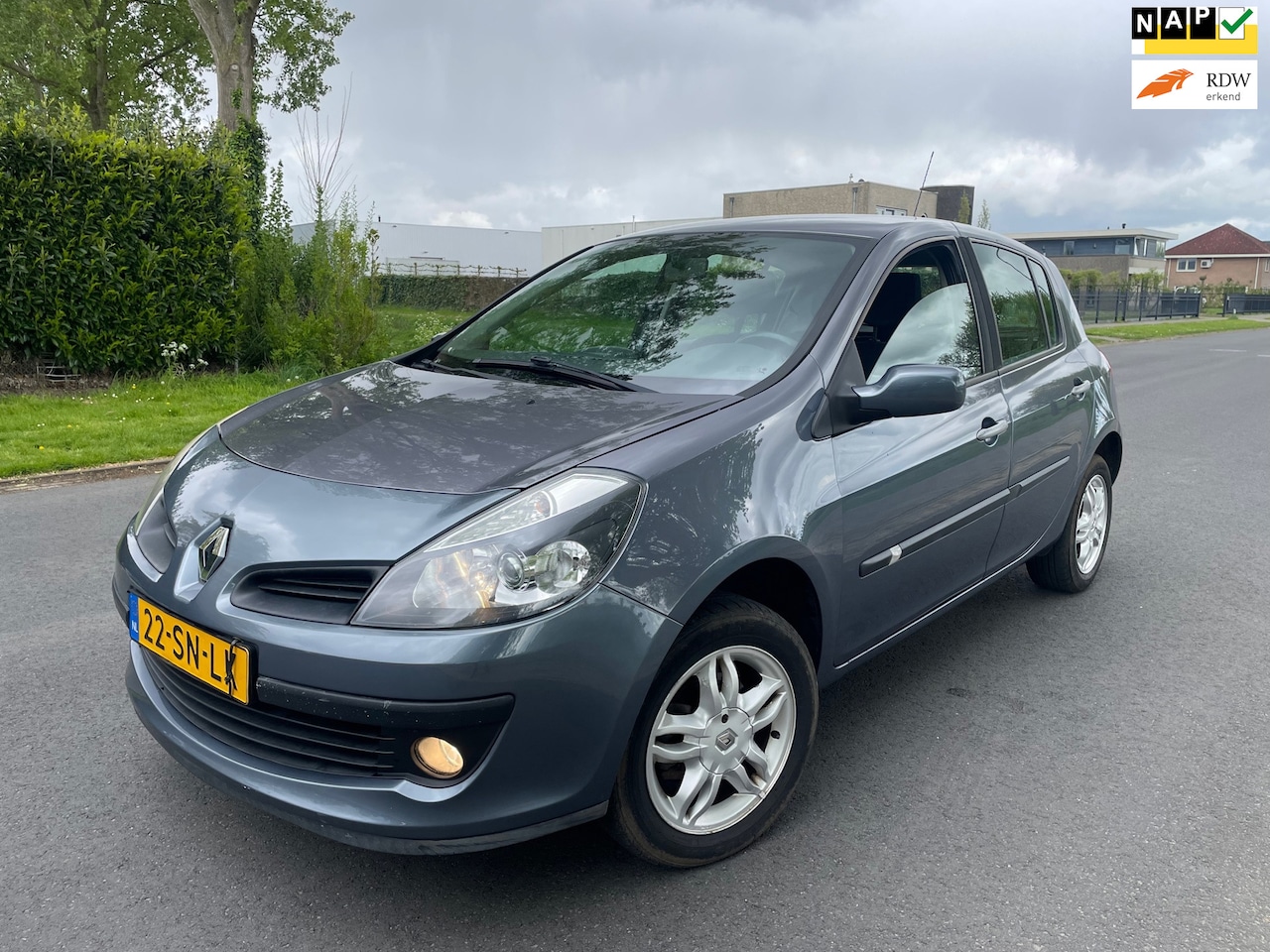 Renault Clio - 1.2-16V Team Spirit AIRCO/APK/NAP/VELGEN - AutoWereld.nl