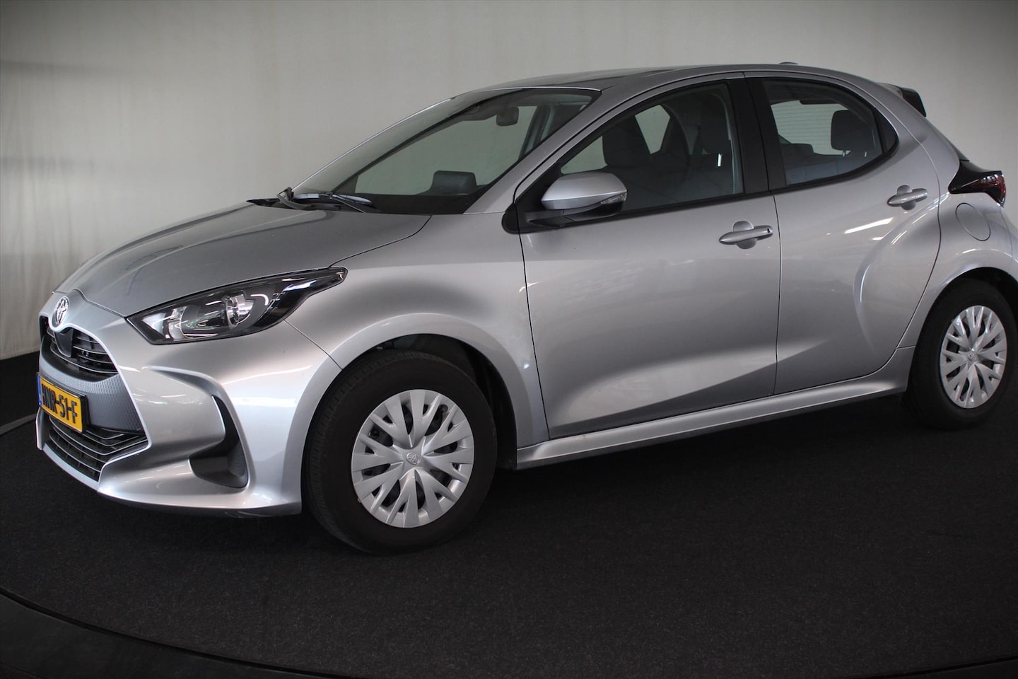 Toyota Yaris - 1.5 Hybrid 116pk CVT Comfort - AutoWereld.nl