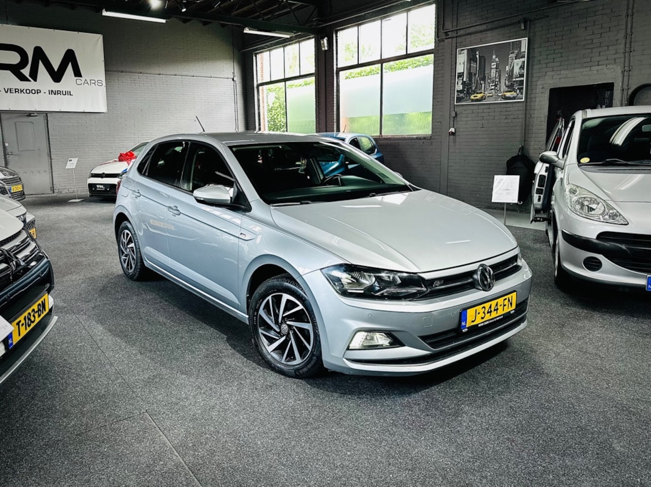 Volkswagen Polo - 1.0 TSI Highline Business R - Automaat - Virtual cockpit - Carplay - AutoWereld.nl