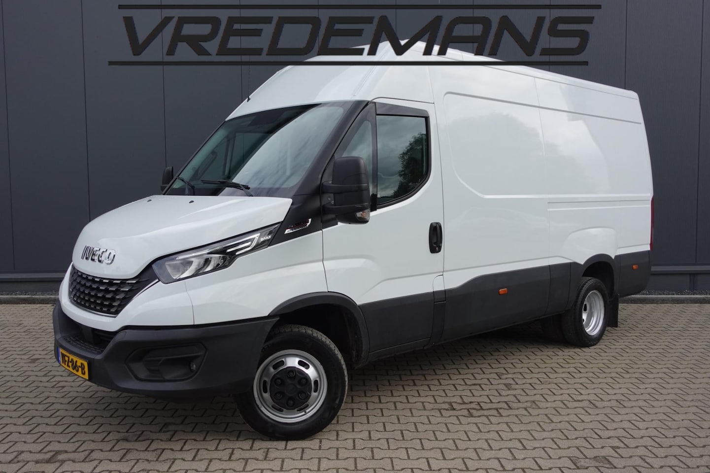 Iveco Daily - 35C18V 3.0 352 H2 35C18V 3.0 352 H2 - AutoWereld.nl
