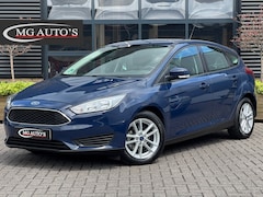Ford Focus - 1.0 Trend | Navigatie | Cruise Control | Parkeersensoren | Airconditioning | NAP