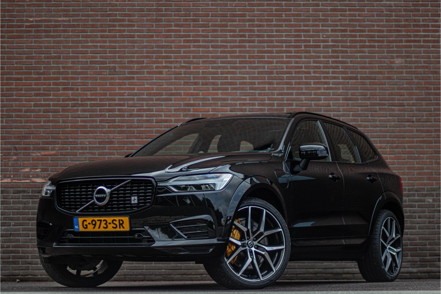 Volvo XC60 - T8 Twin Engine 405pk Polestar Engineered, 1e eigenaar, Bowers & Wilkins, Head-up, Trekhaak - AutoWereld.nl