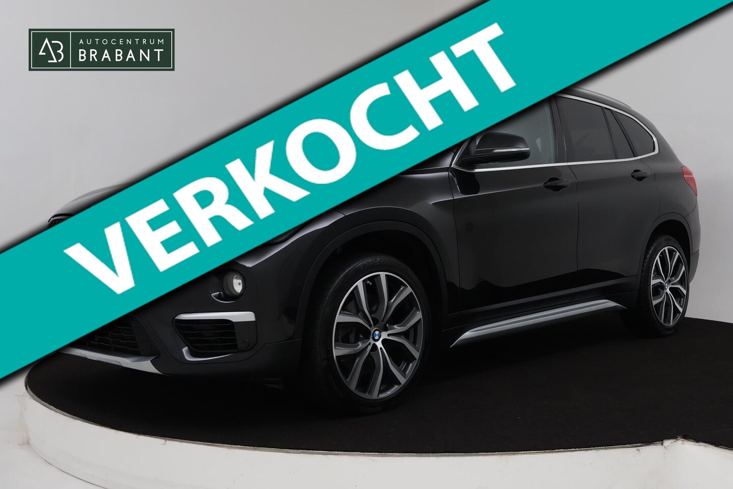 BMW X1 - SDrive20i Orange Edition II - AutoWereld.nl