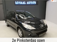 Peugeot 206 - 1.1 XR | AIRCO | PDC | TREKHAAK | ELEK.RAMEN | APK