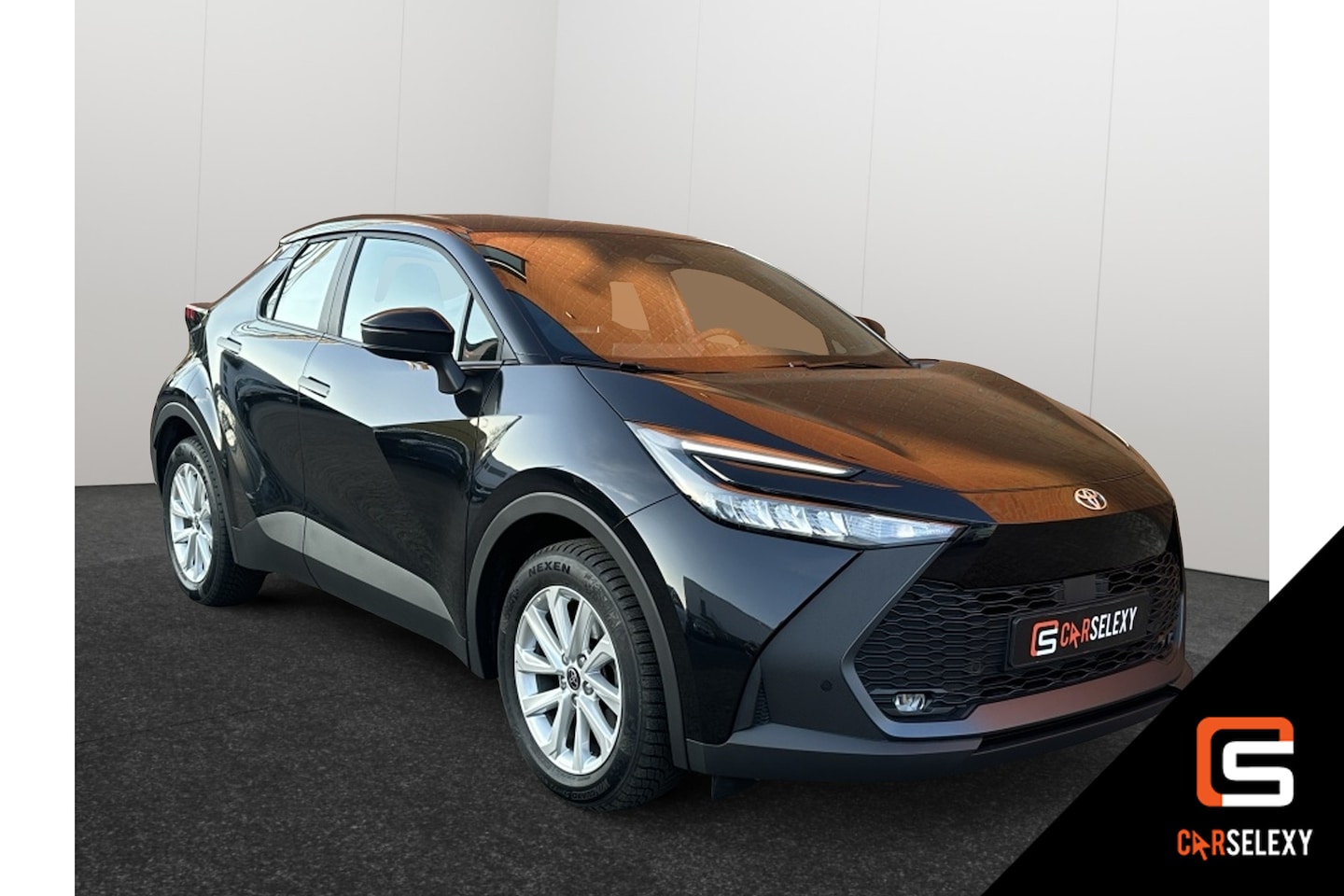 Toyota C-HR - 1.8 Hybrid 140 Business Led Navigatie Camera Winterpack - AutoWereld.nl