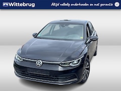Volkswagen Golf - 1.4 eHybrid 204pkStyle DSG Automaat Navigatie / Trekhaak / Park assist / App-connect / IQ