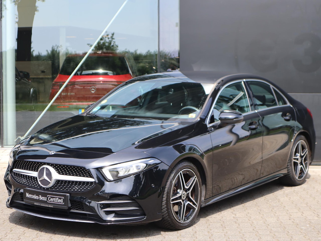 Mercedes-Benz A-klasse - 180 d Premium Plus | Navigatie | Lichtmetalen velgen | Halflederen bekleding | Climate Con - AutoWereld.nl