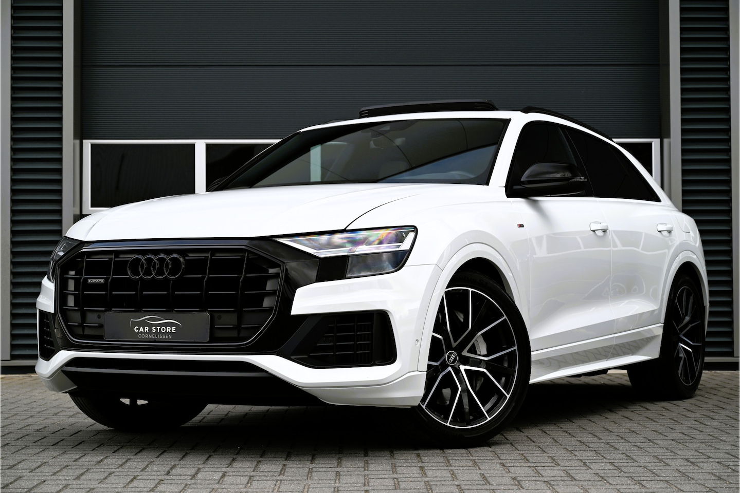 Audi Q8 - 55 TFSI E QUATTRO / 3 X S-LINE / PANO / RS SEATS / BLACK OPTIC / 22" / DEALERONDERHOUDEN / - AutoWereld.nl