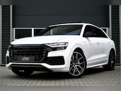 Audi Q8 - 55 TFSI E QUATTRO / 3 X S-LINE / PANO / RS SEATS / BLACK OPTIC / 22" / DEALERONDERHOUDEN /