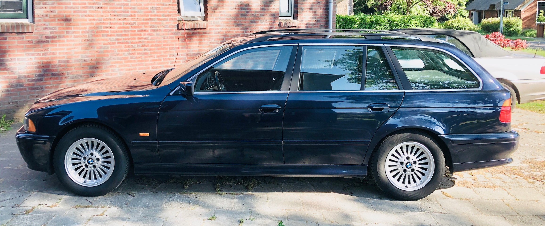 BMW 5-serie Touring - 520i Executive - AutoWereld.nl