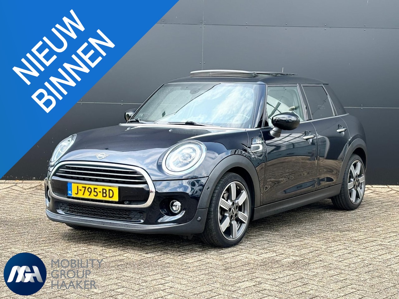MINI Cooper - Mini 1.5 60 Years Edition | Automaat | Schuif-Kanteldak | Apple-Android | Lederen Bekledin - AutoWereld.nl