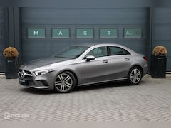 Mercedes-Benz A-klasse - 180 Premium Plus|LED|Camera|Carbon|Stoelverwarming