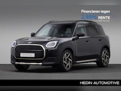 MINI Countryman - E Favoured M 66.5 kWh | Comfort Access | Head-Up Display | Stoelverwarming | Panoramdak |