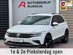 Volkswagen Tiguan - 1.5 TSI Life Business Trekhaak/Camera/AppleCarPlay