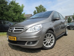 Mercedes-Benz B-klasse - 200 164dkm / MPV / Automaat / B200 / Airco / Parktronic