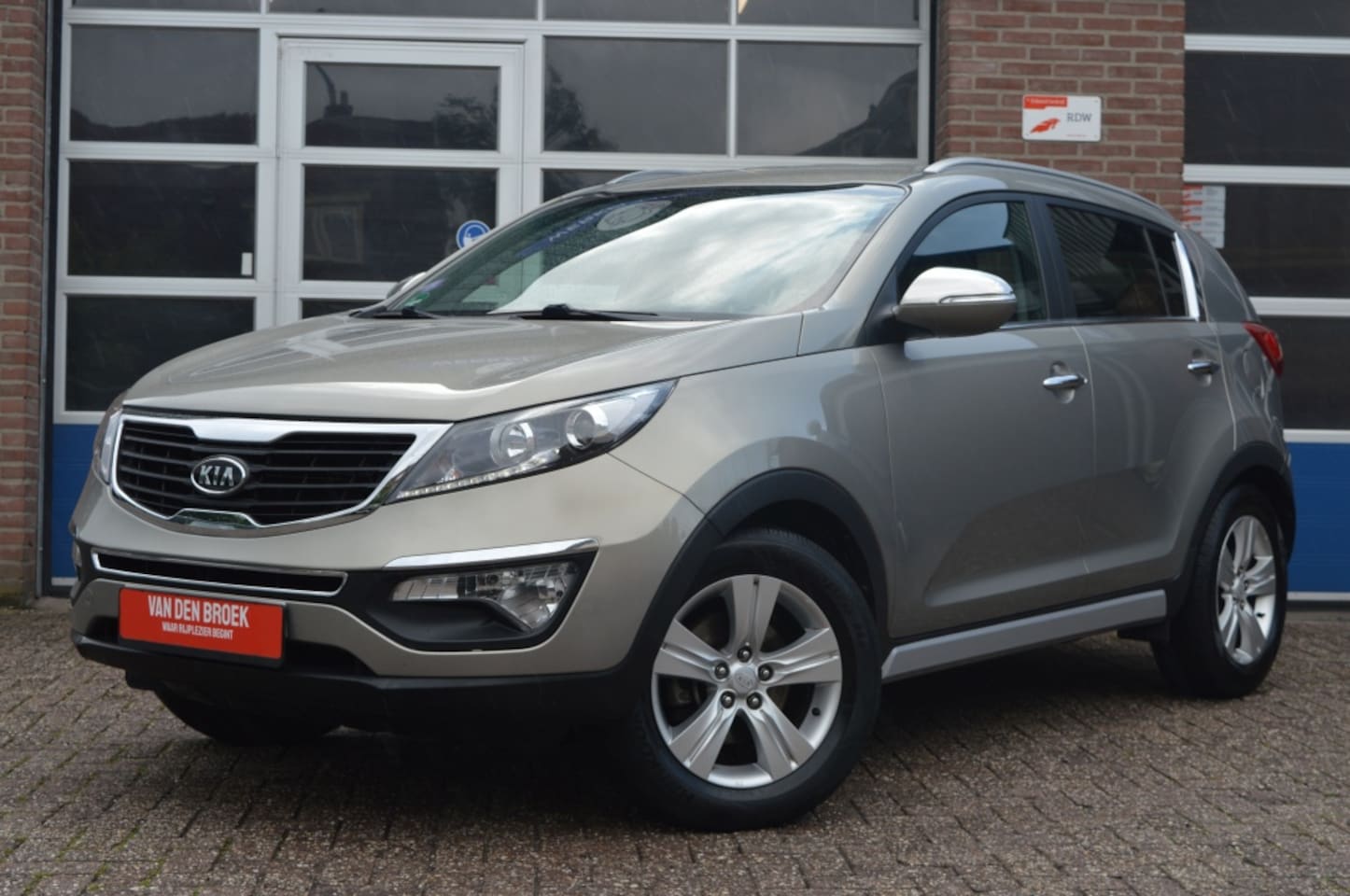 Kia Sportage - 2.0 X-ecutive Plus | AUT - TRK.HAAK - AutoWereld.nl