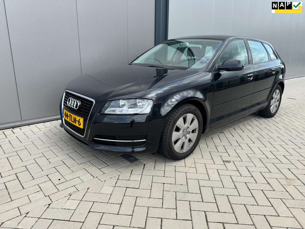 Audi A3 Sportback - 1.2 TFSI Attraction Pro Line 1.2 TFSI Attraction Pro Line - AutoWereld.nl