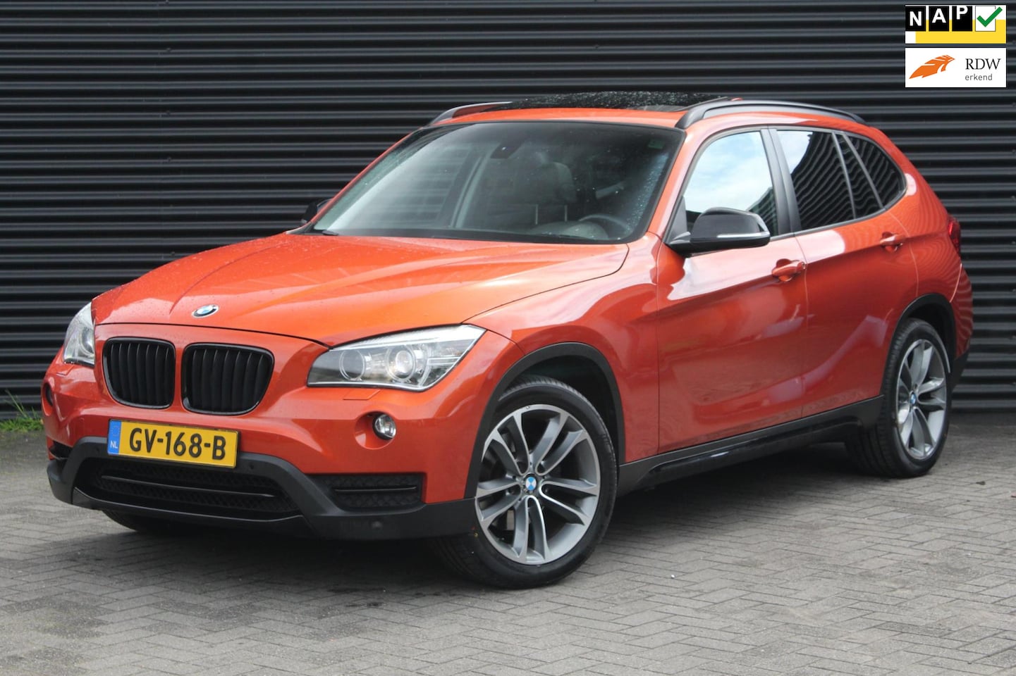 BMW X1 - XDrive28i Business+ | Pano | Leder | Camera | Vol opties | - AutoWereld.nl