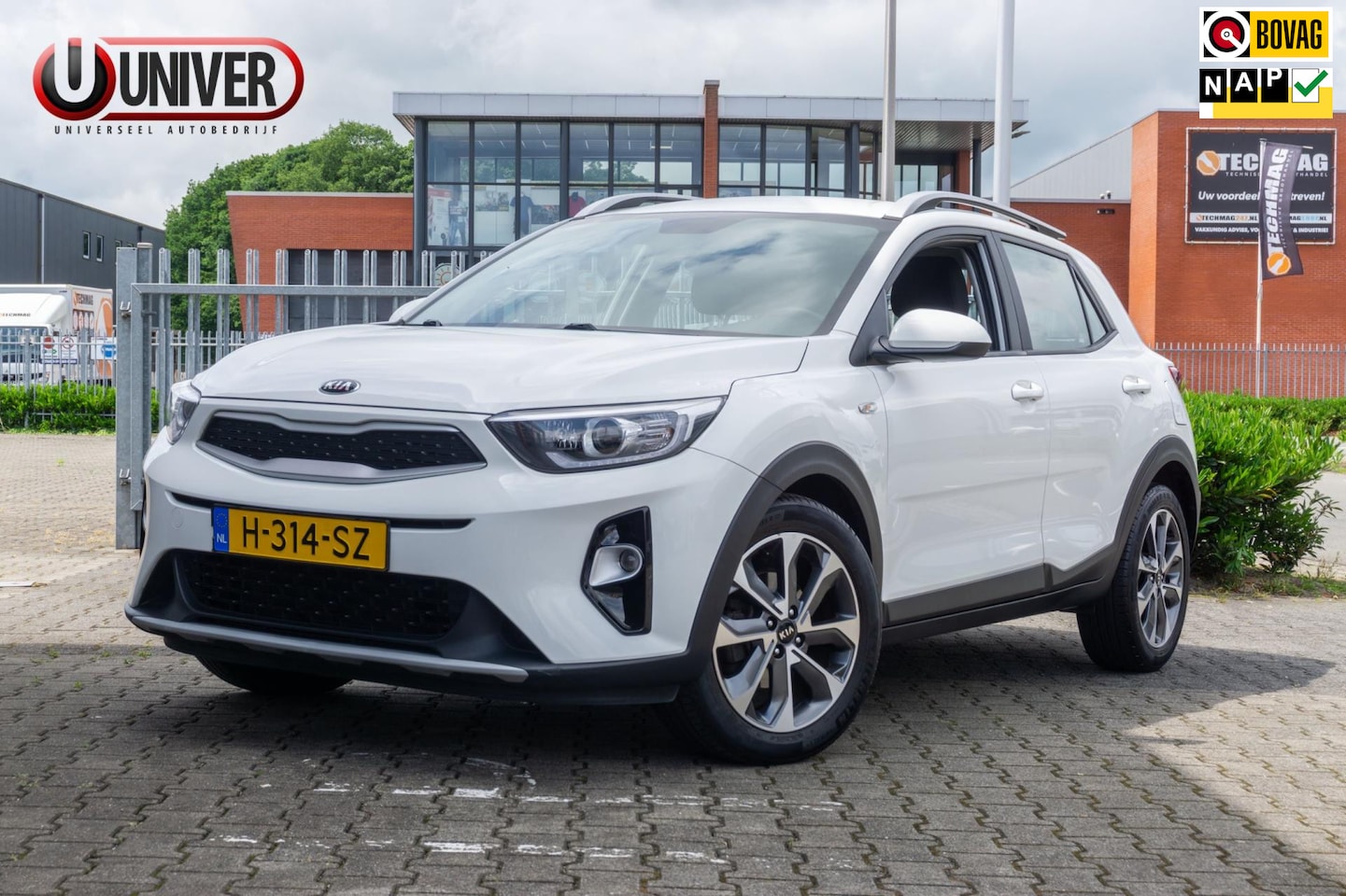 Kia Stonic - 1.0 T-GDi DynamicLine CAMERA/PDC/CRUISE/APPLE CARPLAY - AutoWereld.nl