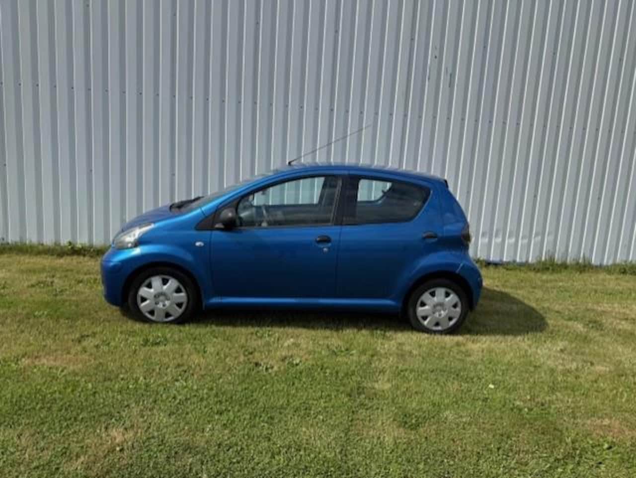 Toyota Aygo - 1.0-12V Access 1.0-12V Access - AutoWereld.nl