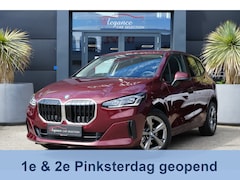BMW 2-serie Active Tourer - 216i 123pk Navigatie/Stoelverwarming/Camera