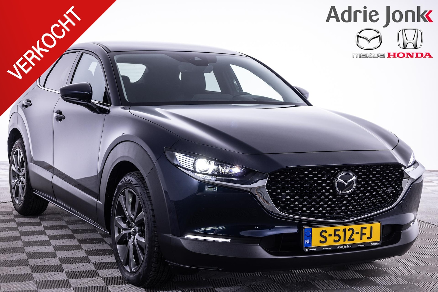 Mazda CX-30 - 2.0 e-SkyActiv-X M Hybrid Luxury | AUTOMAAT | APPLE CARPLAY | 18 INCH LM | ALL SEASON BAND - AutoWereld.nl
